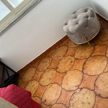 Les לינה וארוחת בוקר *