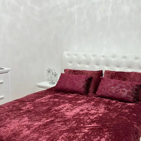 לינה וארוחת בוקר Les *